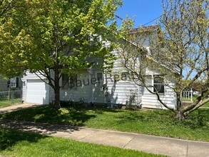 424 Sharp St in Ashland, OH - Building Photo - Building Photo