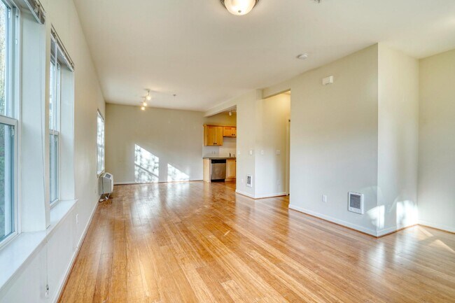 8320 N Princeton St in Portland, OR - Building Photo - Building Photo