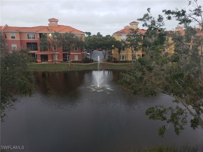 23640 Walden Center Dr in Bonita Springs, FL - Building Photo - Building Photo