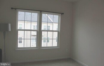24676 Footed Ridge Terrace in Sterling, VA - Building Photo - Building Photo