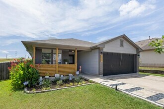 231 Goddard in Kyle, TX - Building Photo - Building Photo