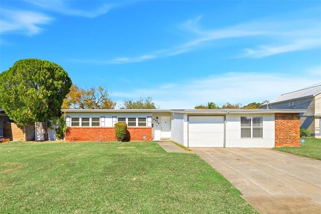 property at 2705 Gulfstream Rd