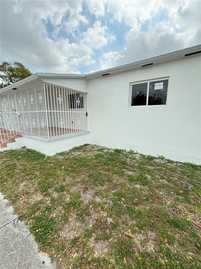 5155 NW 12th Ave, Unit 0 in Miami, FL - Building Photo - Building Photo