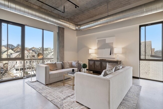 1060 Broadway in Somerville, MA - Building Photo - Building Photo