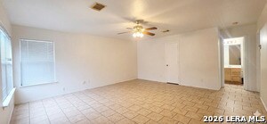 5715 Lovett Oaks in San Antonio, TX - Building Photo - Building Photo