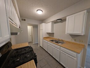 316 S Ave E in Collinsville, OK - Foto de edificio - Building Photo