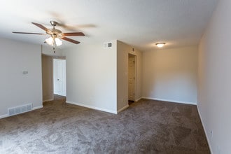Woodlake in Memphis, TN - Foto de edificio - Interior Photo