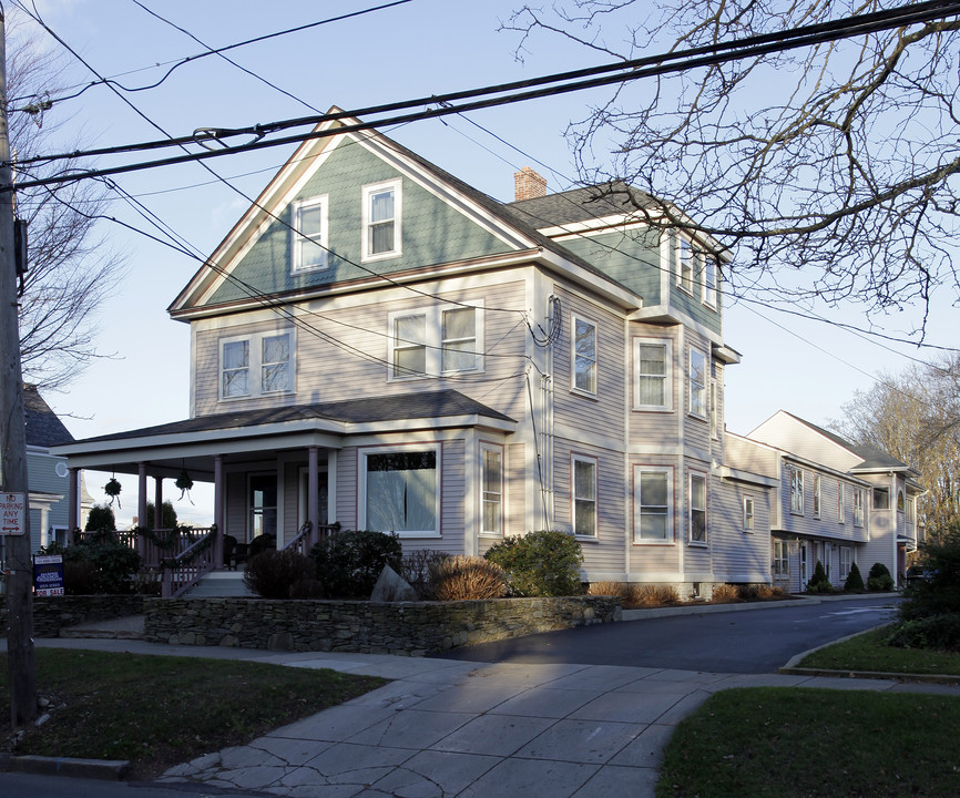 700 Hope St in Bristol, RI - Building Photo