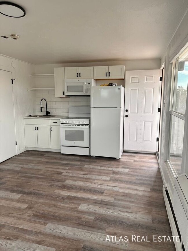 property at 551 S Fairfax St