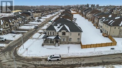 134 Flood Ave in Clarington, ON - Building Photo - Building Photo