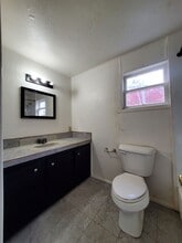 12977 4th St in Clearlake Oaks, CA - Building Photo - Building Photo