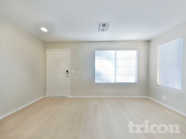 1388 S Portland Ave in Gilbert, AZ - Building Photo - Building Photo