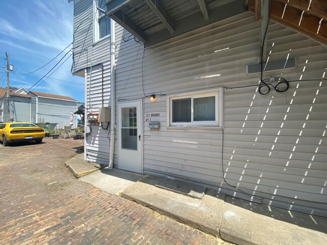 723 Broadway St, Unit 2