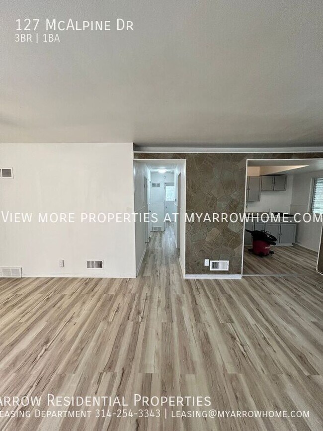 127 Mc Alpine Dr in St. Louis, MO - Building Photo - Building Photo