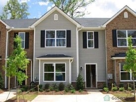 2625 Parrish Ct in Stonecrest, GA - Building Photo