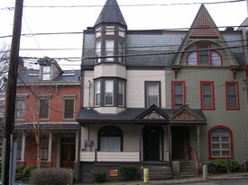 4624 Henry St, Unit 1 in Pittsburgh, PA - Building Photo