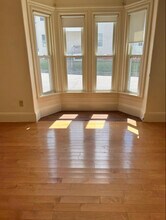 16 Wood St in Lewiston, ME - Building Photo - Building Photo