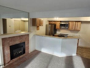 20 S Boulder Cir, Unit #2212 in Boulder, CO - Building Photo - Building Photo