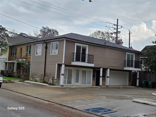 102 E 5th St in Houston, TX - Building Photo - Building Photo
