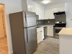 2687 Marilee Ln in Houston, TX - Building Photo - Building Photo