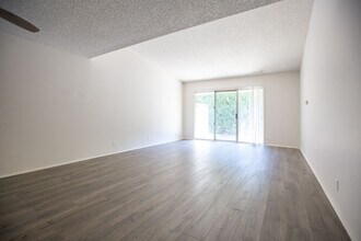 1021 Swingwood Dr NE in Keizer, OR - Building Photo - Building Photo