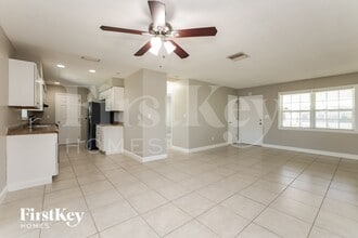 112 Stafford Pl in Lehigh Acres, FL - Building Photo - Building Photo