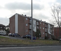 3450 E Saint-Martin E in Laval, QC - Building Photo