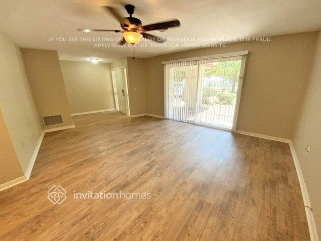 1153 Lancer Ln in Tarpon Springs, FL - Building Photo - Building Photo