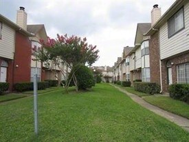 13620 Rosewood St in Houston, TX - Building Photo
