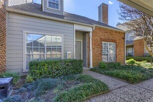 12680 Hillcrest Rd in Dallas, TX - Building Photo