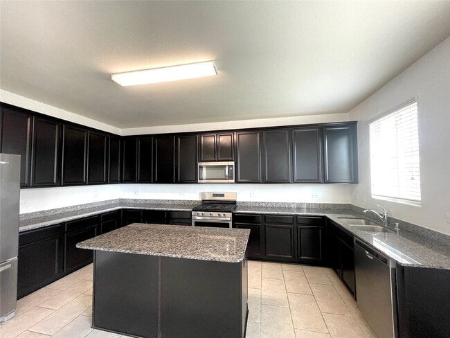 property at 6714 Dayridge Ln