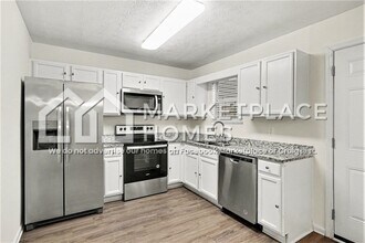 325 Crestfield Cir in Covington, GA - Building Photo - Building Photo