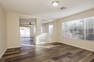 2902 W Irma Ln in Phoenix, AZ - Building Photo - Building Photo