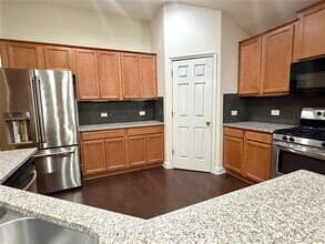 718 Ann Taylor Dr in Austin, TX - Building Photo - Building Photo