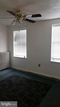 1627 Cherry St photo'