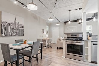 1 Hazel St, Unit 23R in Salem, MA - Building Photo - Building Photo