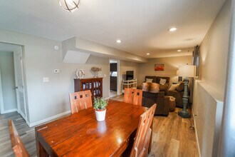 809 Pioneer Ln in Colorado Springs, CO - Building Photo - Building Photo