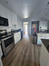 86 Hawthorne St, Unit 2 in North Attleborough, MA - Building Photo - Building Photo
