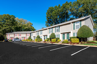 Edge Townhomes in Charlotte, NC - Foto de edificio - Building Photo