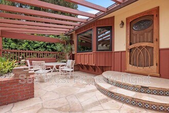910 San Dieguito Dr in Encinitas, CA - Building Photo - Building Photo