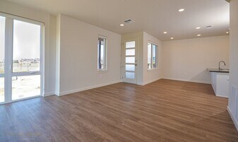 1542 Myers Ln in Medford, OR - Building Photo