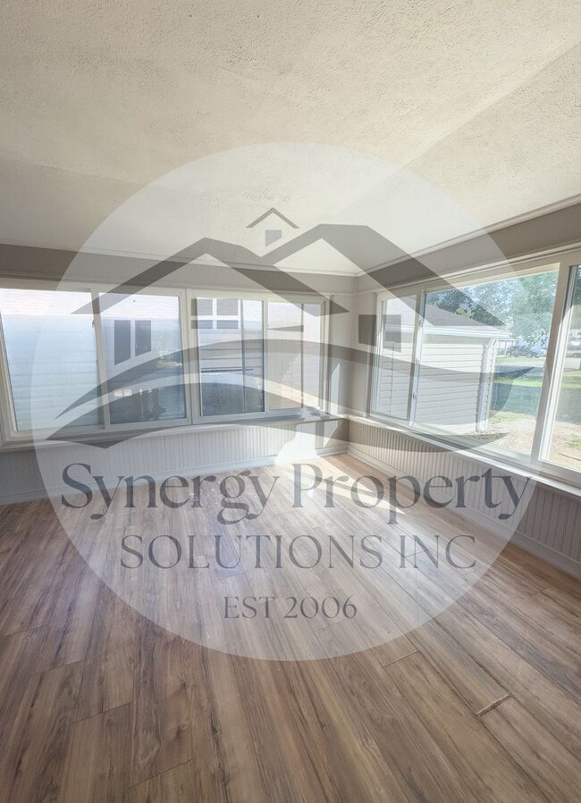 property at 728 Crestline St