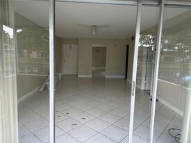 3641 NW 95th Terrace in Sunrise, FL - Building Photo - Building Photo