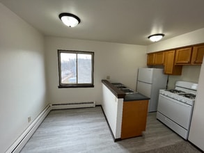 2111 S 60th St in West Allis, WI - Building Photo - Building Photo