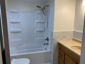 5601 Sunset Dr in Hudson, OH - Building Photo - Building Photo