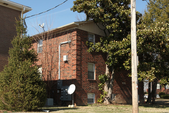 3420 Breckenridge Ln in Louisville, KY - Foto de edificio - Building Photo