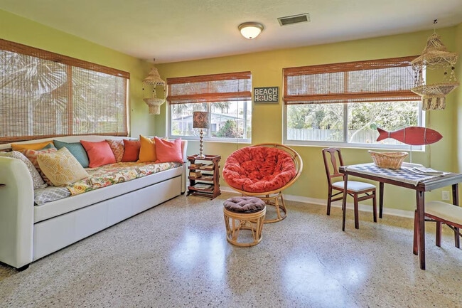 157 Longwood Dr in Ormond Beach, FL - Building Photo - Building Photo