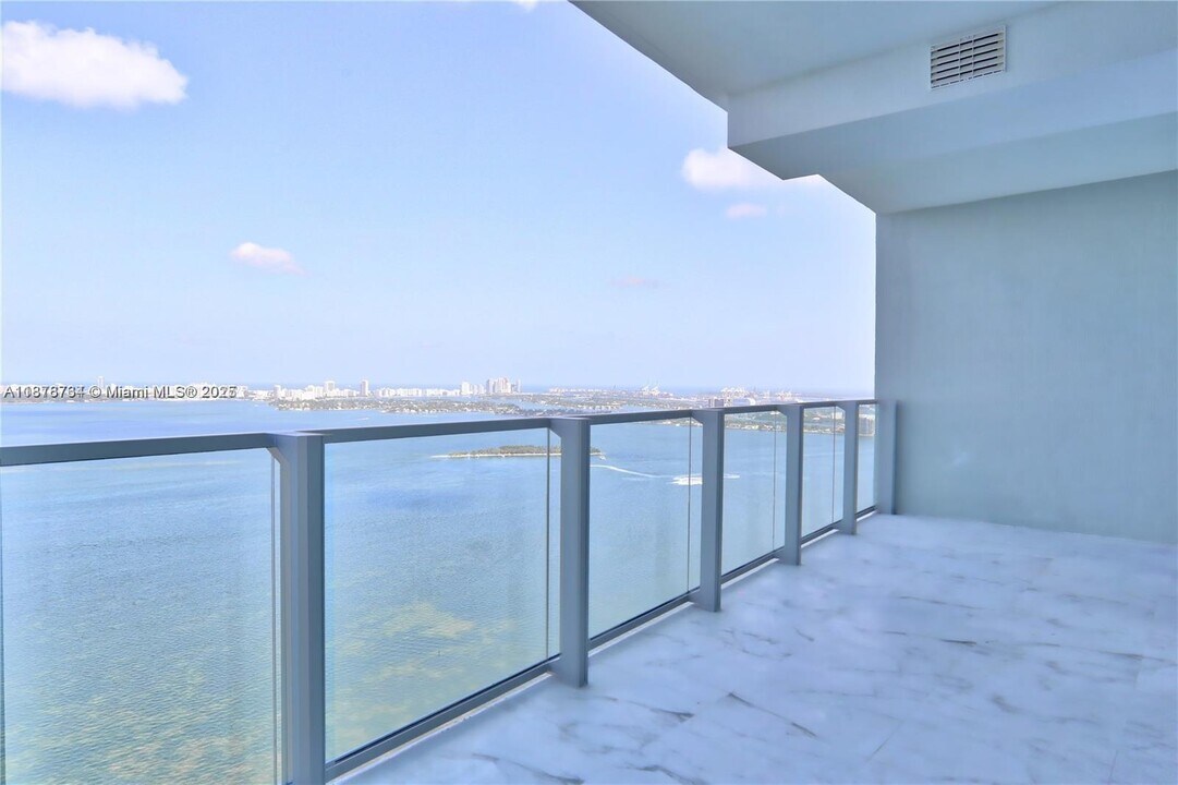 2900 NE 7th Ave, Unit 2803 in Miami, FL - Building Photo