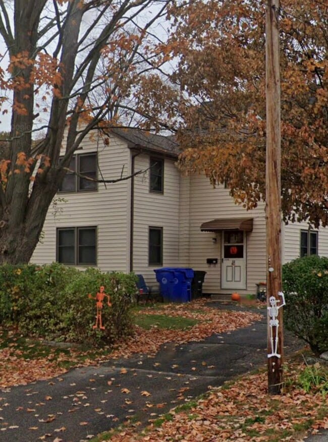 32 Willow St, Unit 32 Willow 1st Floor