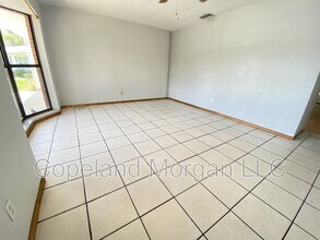 1020 Orangeview Dr in Largo, FL - Building Photo - Building Photo